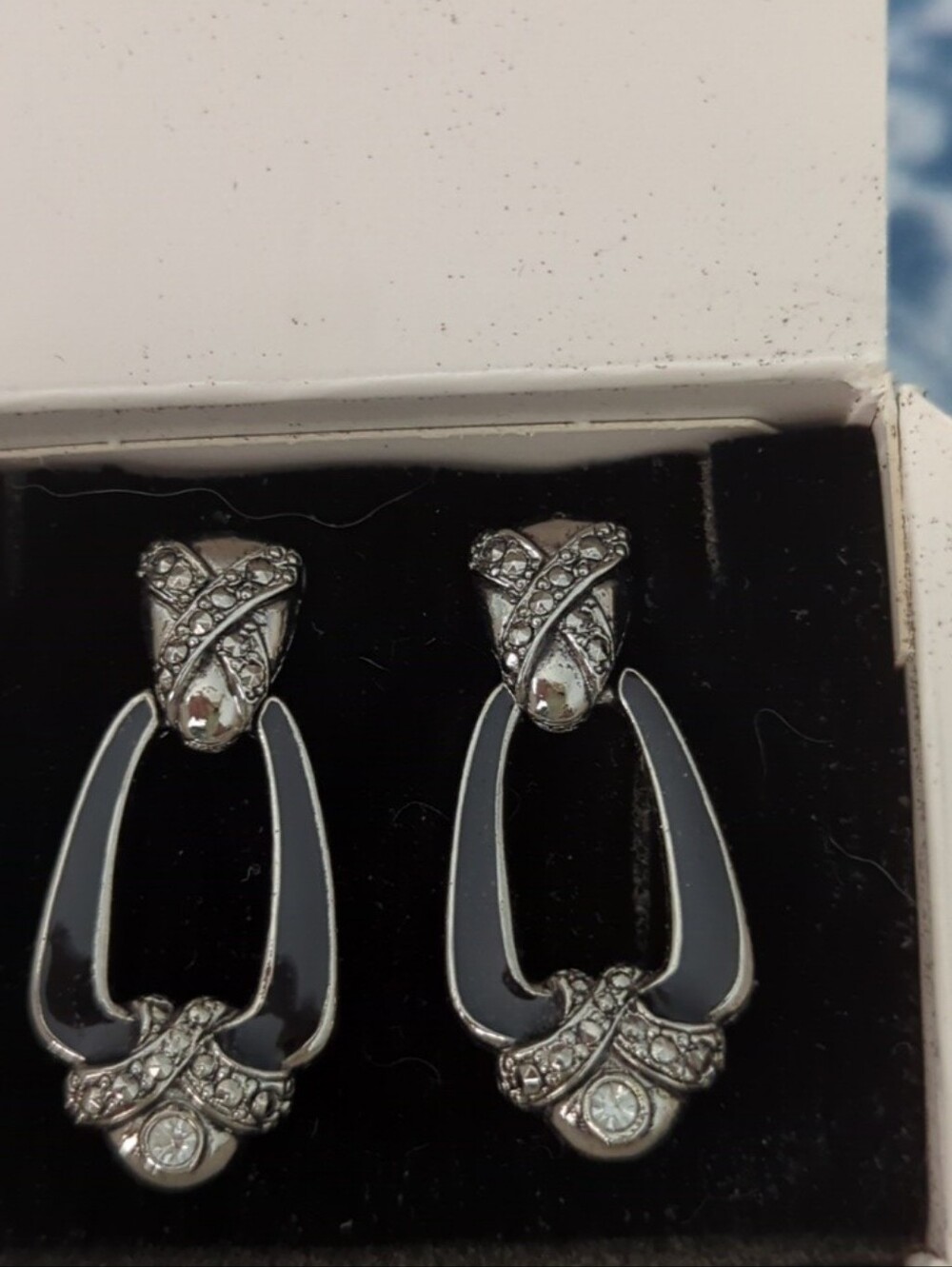 Vintage 1992 "Heirloom Elegance" Pierced Earrings/Boxed.